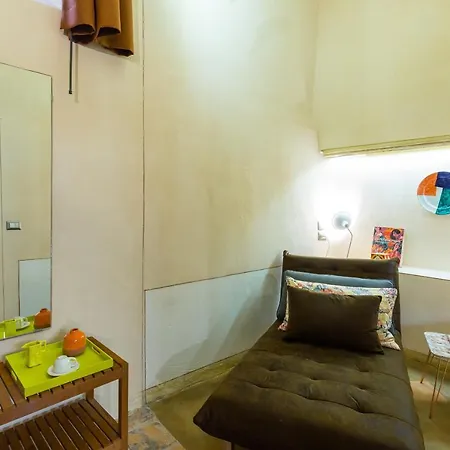 Ade Apartment *